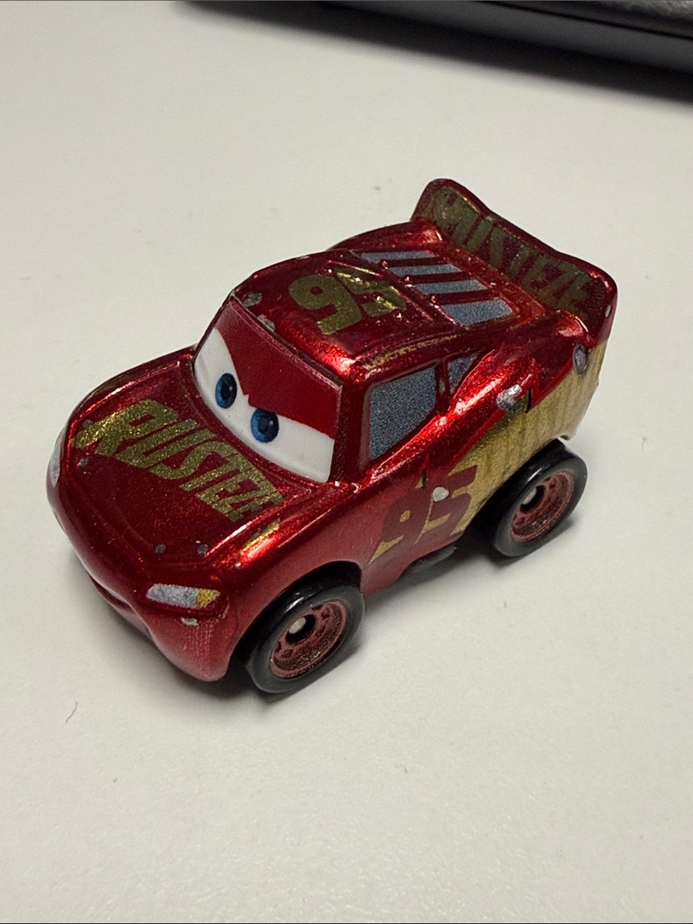 Disney Pixar cars mini racers lightning McQueen metallic rust-eze open used
